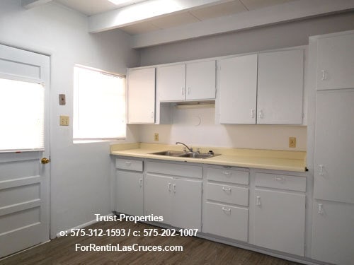 Photo - Great 3/1 with large yard close to NMSU