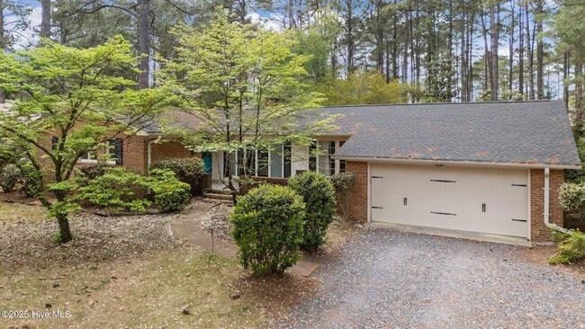 Photo - 185 Pine Ridge Dr House