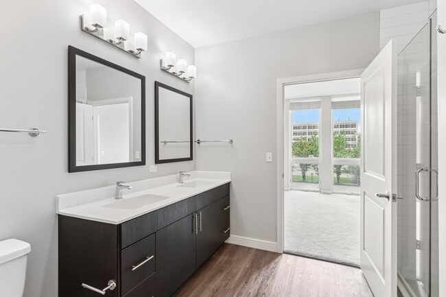 Photo - Woodview Apartments