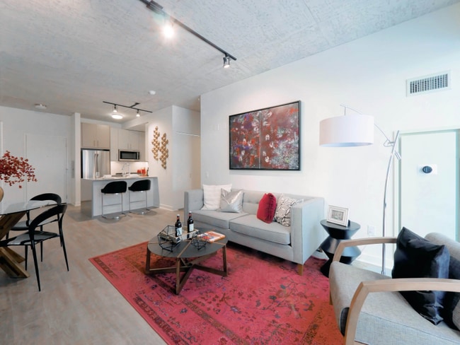 Photo - 417 E Ohio St