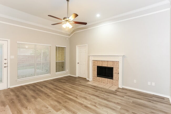 Photo - 5628 Indian Hill Dr
