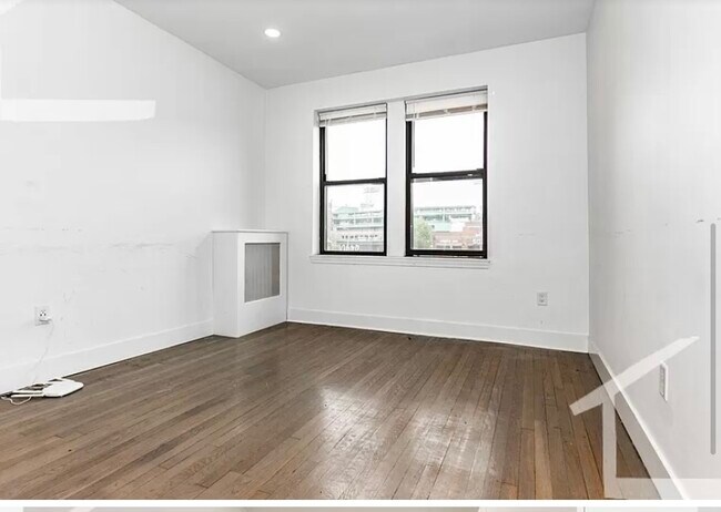 Photo - 11 Peterborough St Unit 2