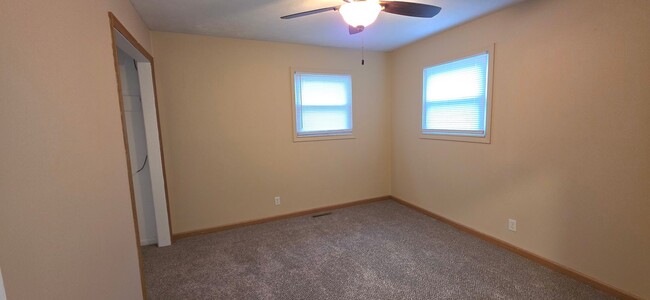 Photo - 3 Bedroom! All Brick! Garage!  $995!
