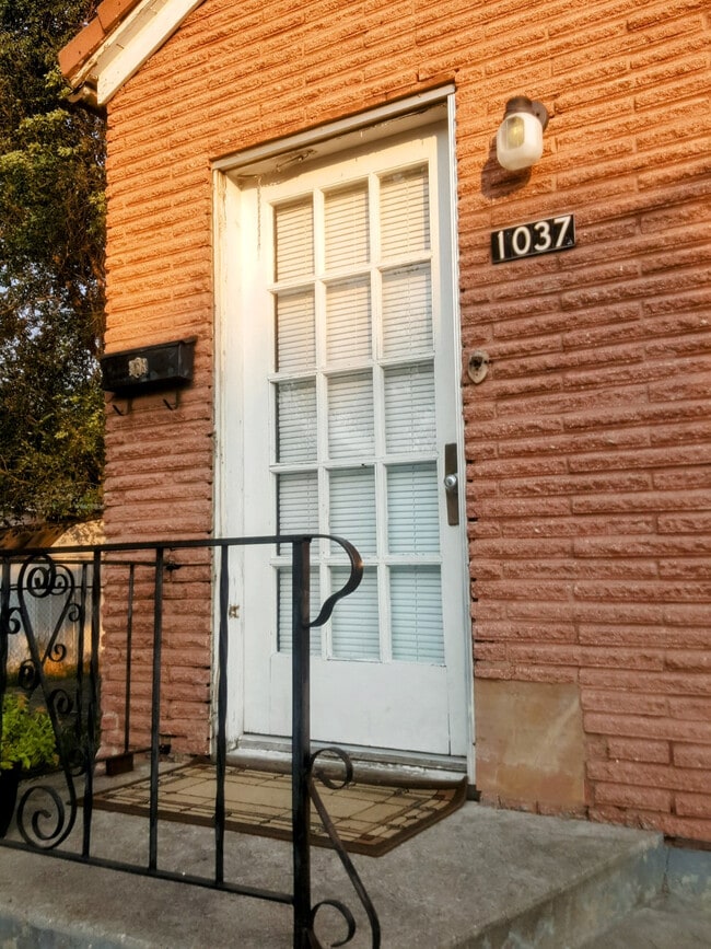 Photo - 1037 E Lander St