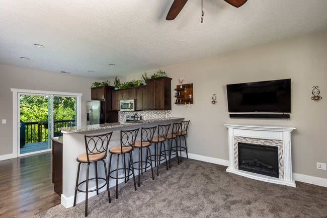 Photo - 723 Cox Ct