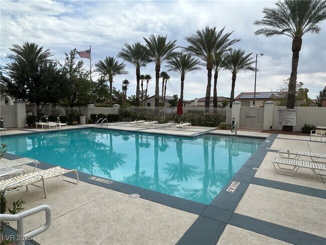 Photo - 3217 Ridgecliff St