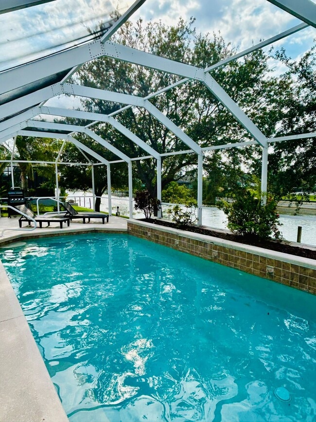 Photo - 409 SW 8th St