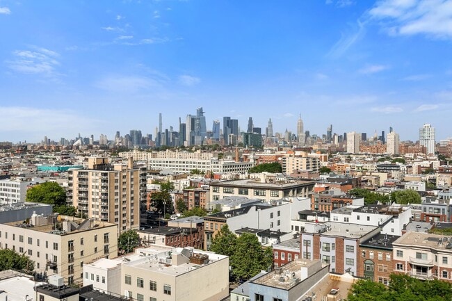 Building Photo - 700 1st St Unit 14F