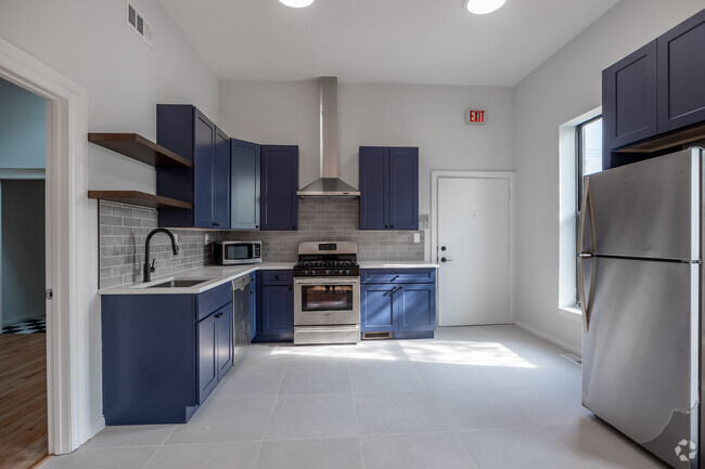 Building Photo - 646 N Damen Ave Unit 2r Rental
