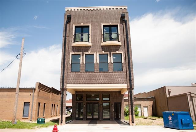 Photo - 170 W Main St Unit 302