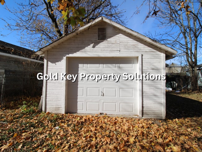 Photo - MUNCIE 3 BR 1 BA House with New Appliances (NO SECTION 8)