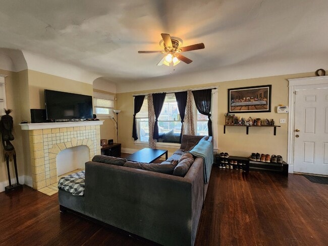 Photo - 3444 Price Ave