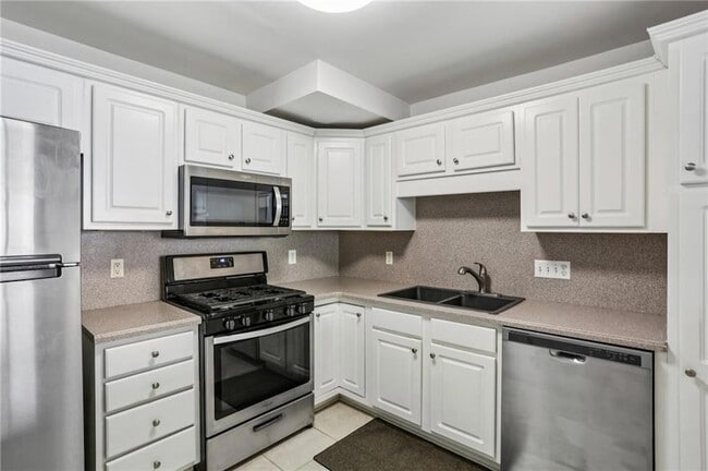 Photo - 2965 Pharr Ct S Northwest Unit 316