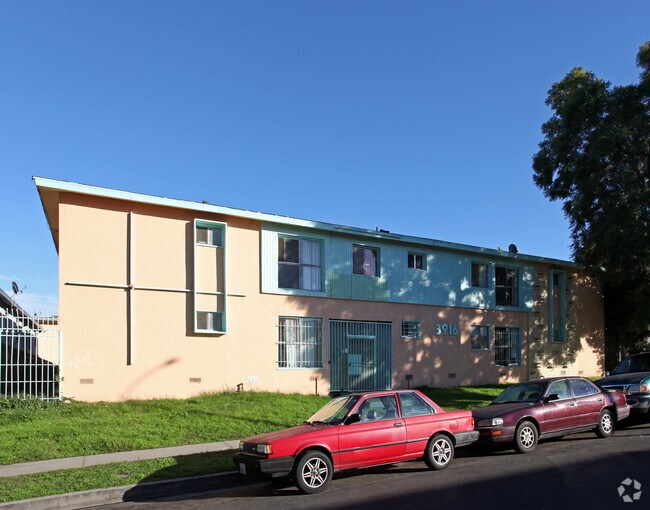 Photo - 3916 Gibraltar Ave