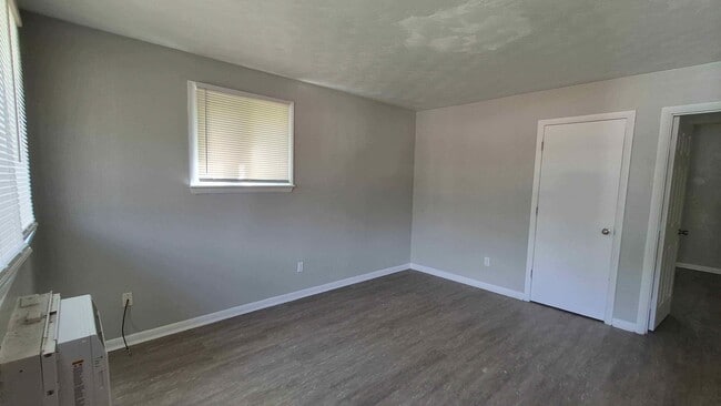 Photo - 262 E Nottingham Rd Unit 3