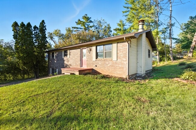 Photo - 7800 Temple Acres Dr