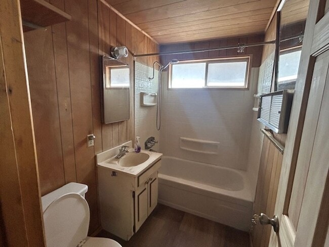 Photo - Moonridge 2 Bedroom with laundry room