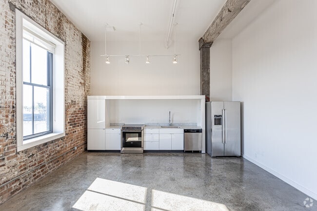 2BR, 2BA - 1,742SF