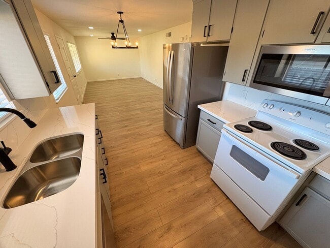 Photo - 0817 Unidad 1610