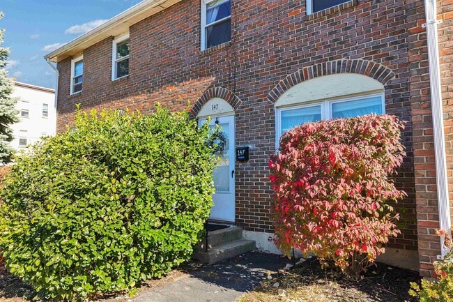 Photo - 147 Beech St