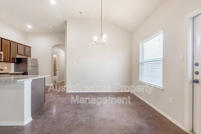 Photo - 118 Samuel Dr Unit B