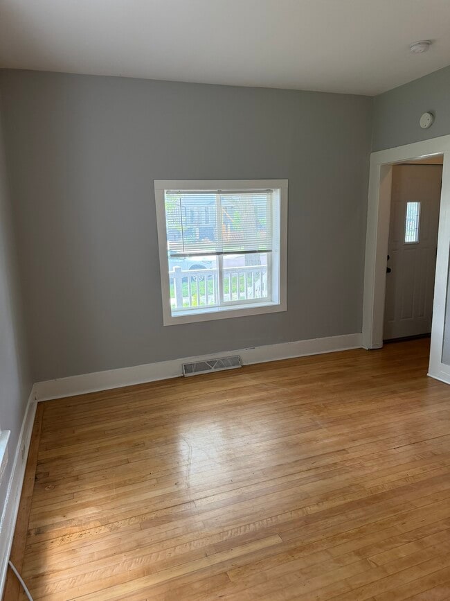 Photo - 615 S Dewey St