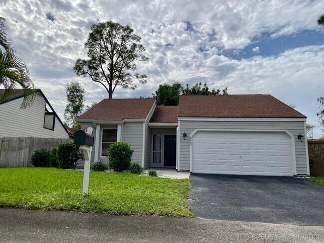 453 Park Forest Way