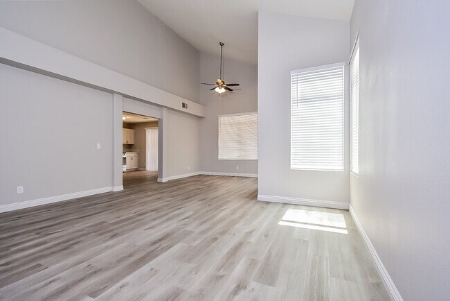 Photo - 1915 Casa Verde Dr