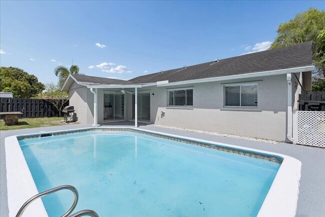 Building Photo - 2324 NW 98th Terrace