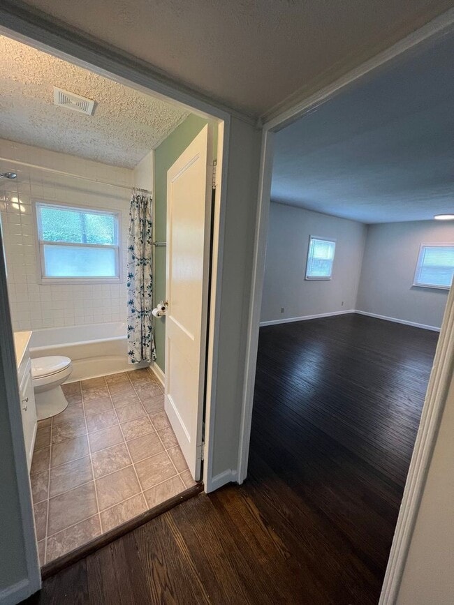 Photo - 1431 Lincoln Dr