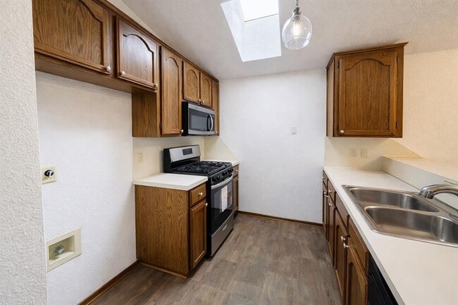 Photo - 2138 Lonnie Ln