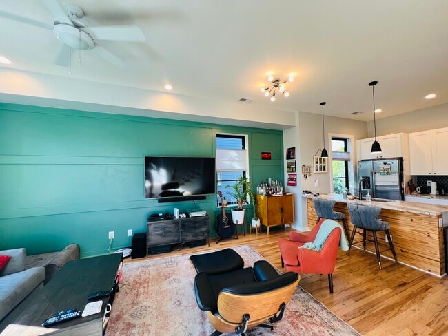 Photo - 75 Aiken St
