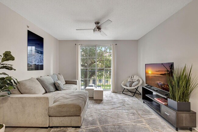 Building Photo - 630 S Sapodilla Ave Unit 223 Rental