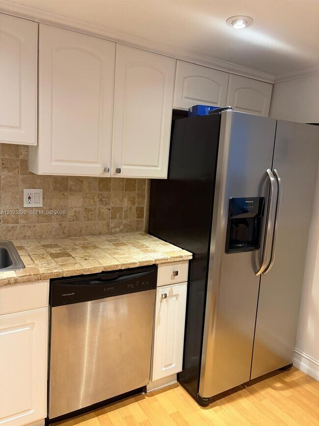 Photo - 200 SE 15th Rd Unit 7G