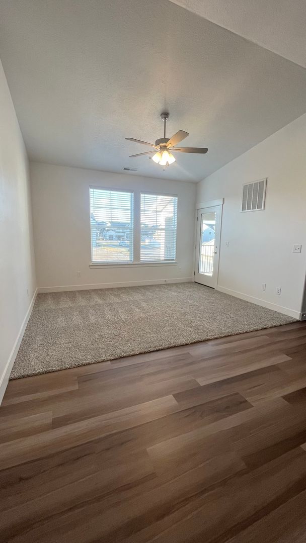 Photo - 3 Bedroom/2 Bathroom Condo in Lehi