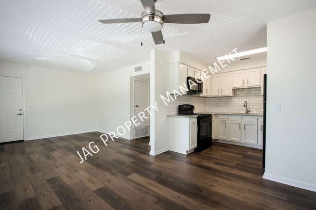 Photo - 1436 Berrier St