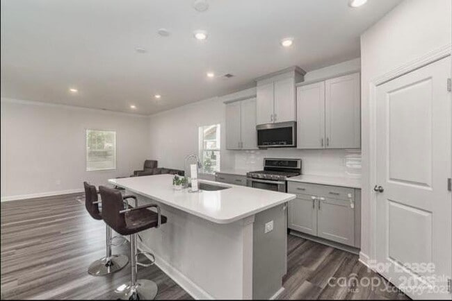 Photo - 1304 Colgher St