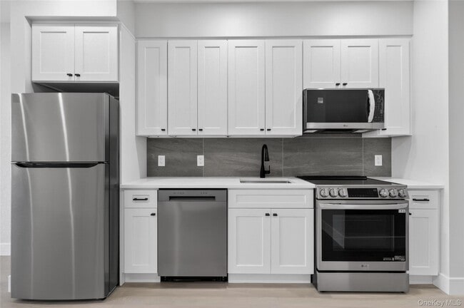 Building Photo - 10 Market St Unit H