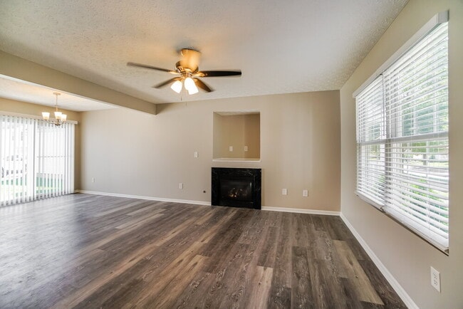 Photo - 8752 Arrowtip Ln