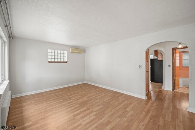 Photo - 377 Hazel St