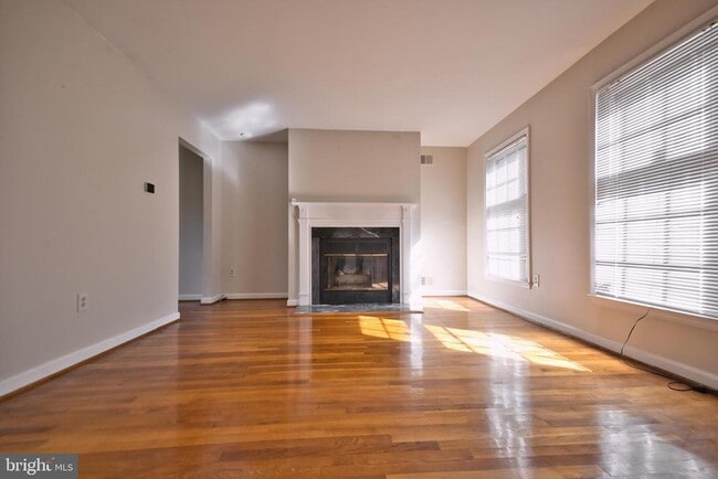 Photo - 800 Rosemere Ave