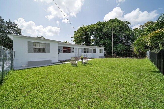 Photo - 1260 NW 58th St Unit 1262 NW 58th Street