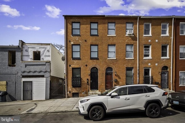 Photo - 22 S Carey St