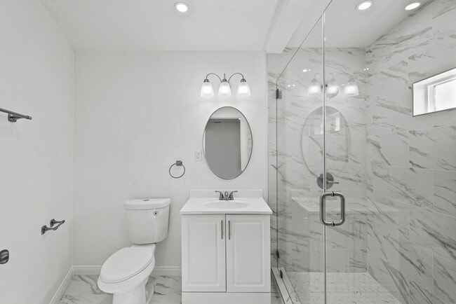 Master Bathroom - 3820 Orangedale Ave Unit Single House