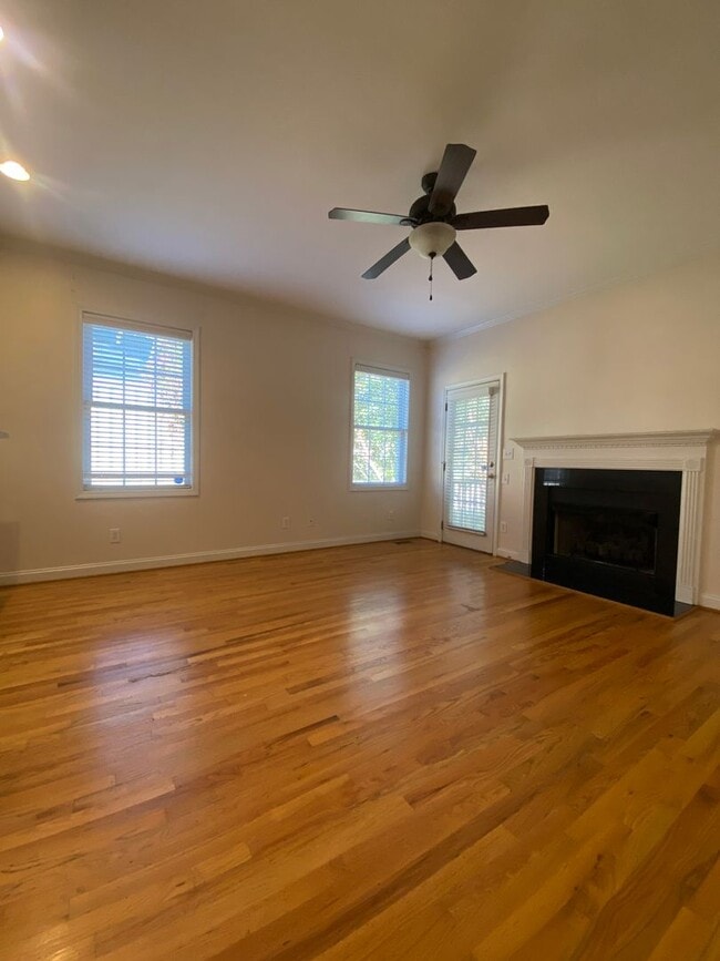 Photo - Charming 2-Bedroom Home in Columbia, SC – A Perfect Blend of Comfort and Convenience!