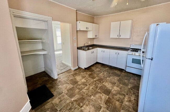 Photo - 701 S Center St Unit #1