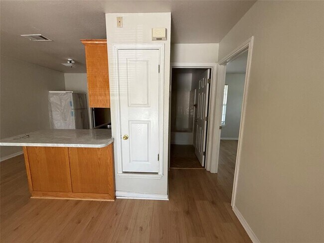 Photo - 2907 Whisper Oaks Ln