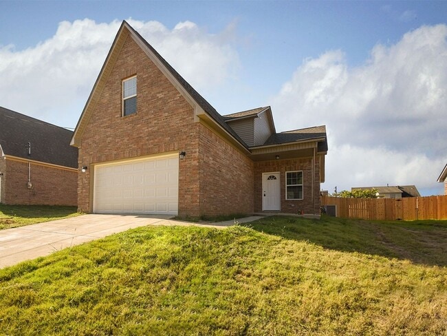 Building Photo - Built in 2019. 4 beds, 2.5 bath home with easy access to 51 and 385.