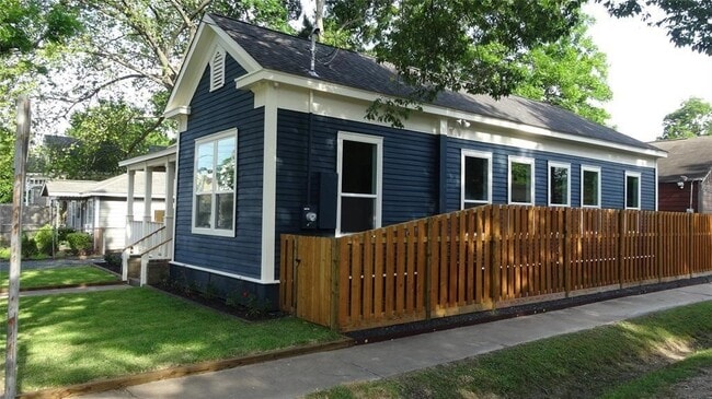 Photo - 1321 Summer St
