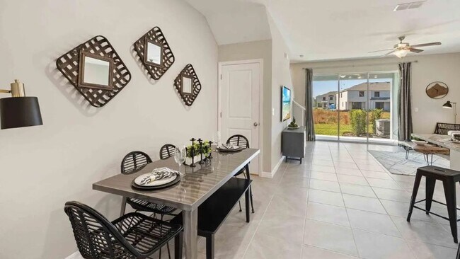 Photo - Modern 3 Bedroom Townhome for Lease in Wesley Chapel